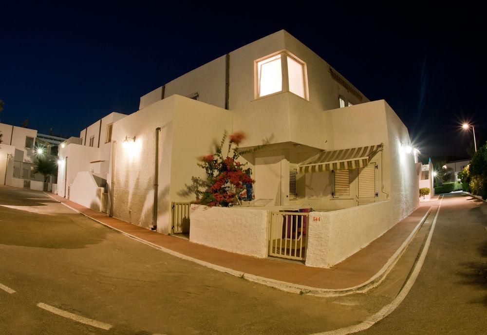Hotel Villaggio Club Altalia Residence Brancaleone Bagian luar foto