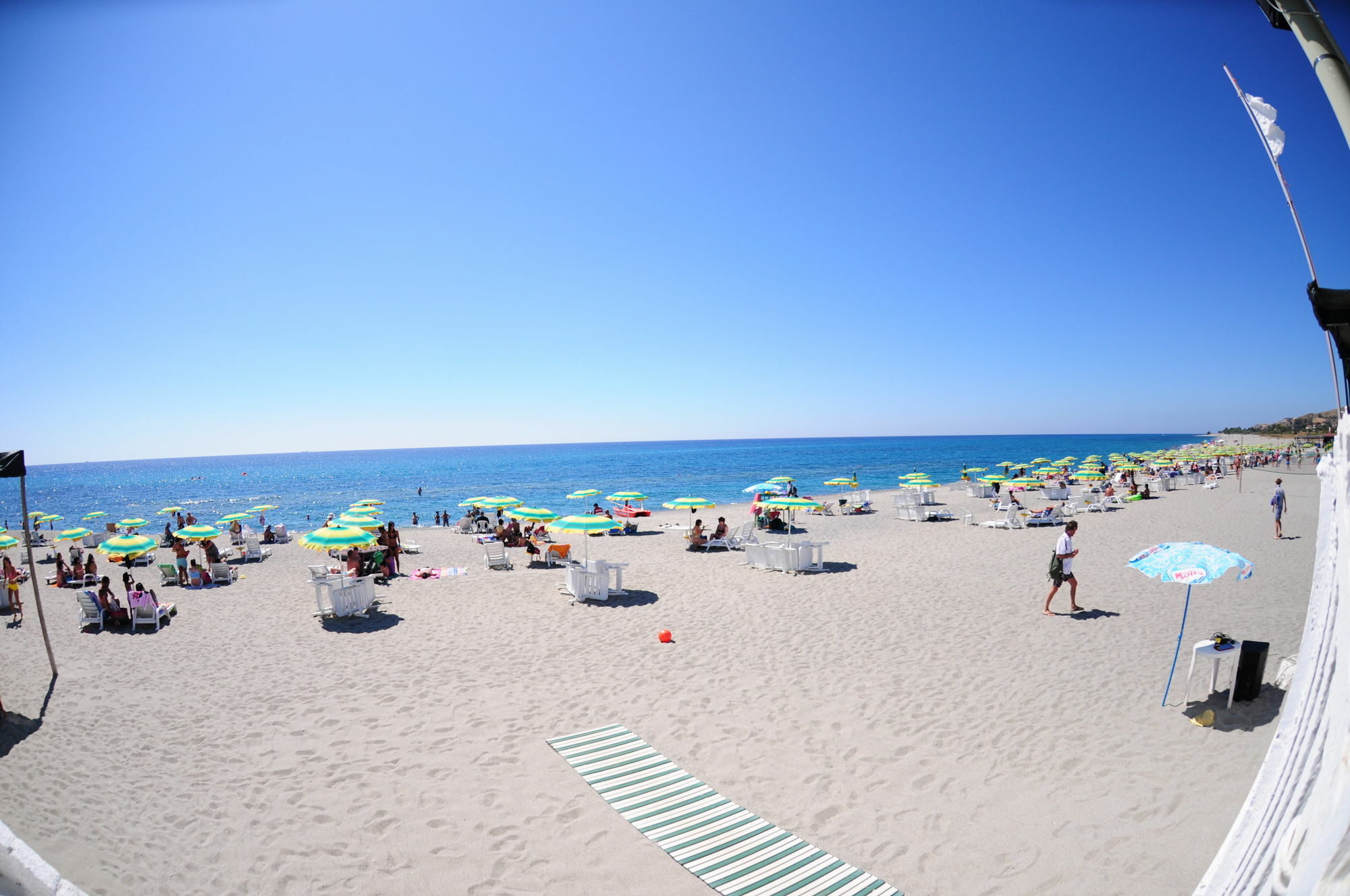 Hotel Villaggio Club Altalia Residence Brancaleone Bagian luar foto